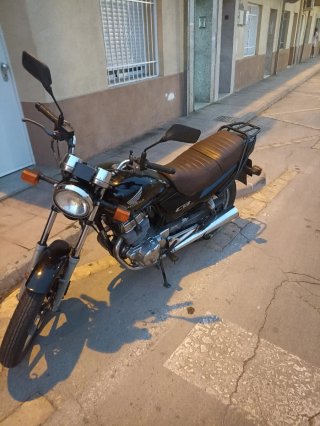 Honda CB 250 two fifty Negra