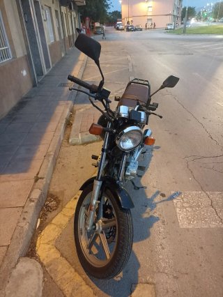 Honda CB 250 two fifty Negra