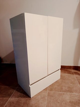 Armario blanco multiusos