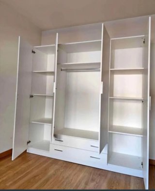 Armarios de 4 puertas nuevos