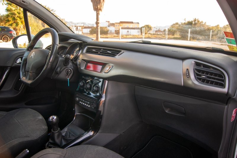 Citroën C3 1.2 PureTech Feel 2017, foto 12