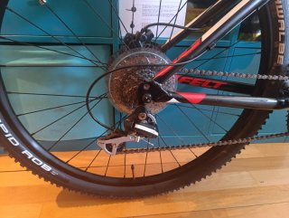 BICICLETA FELT DE 27.5