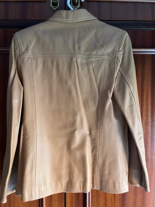 Chaqueta de cuero ovino marrón claro