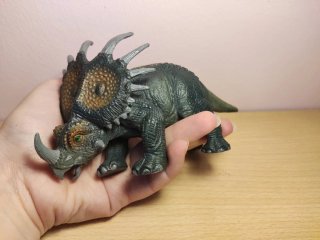 Lote 3 figuras dinosaurios Triceratops