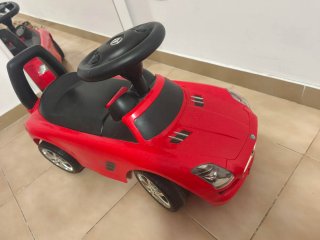 Coche correpasillos Mercedes Rojo