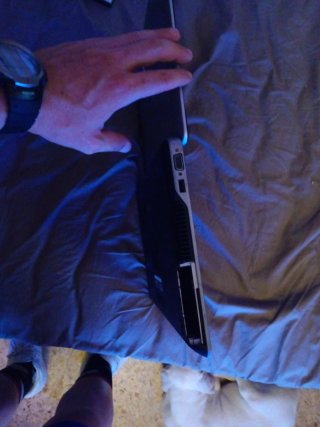 Portátil hdmi Dell Gris/Plateado arranca pero no t