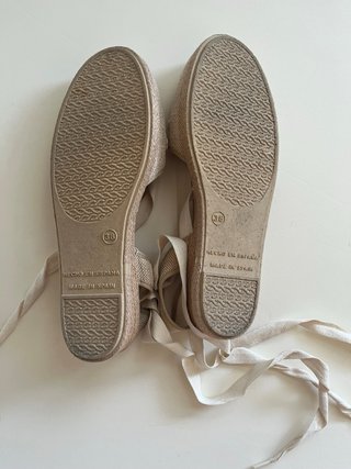 Alpargatas Pisamonas Niña Beige