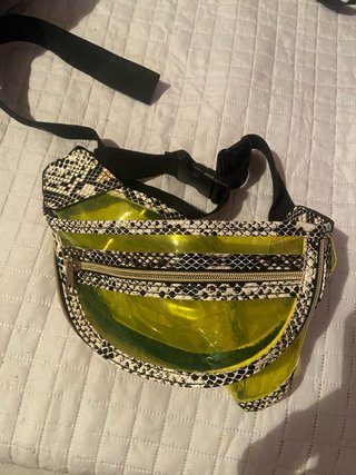Bandolera transparente con estampado de serpiente