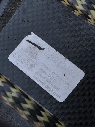 Sillín Tune Speed Needle Carbon