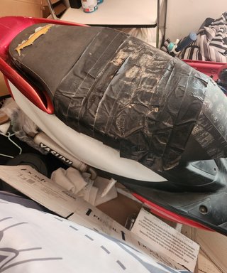 Yamaha Jog RR Scooter Roja y Blanca