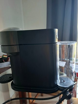 Cafetera Nespresso Vertuo Negra