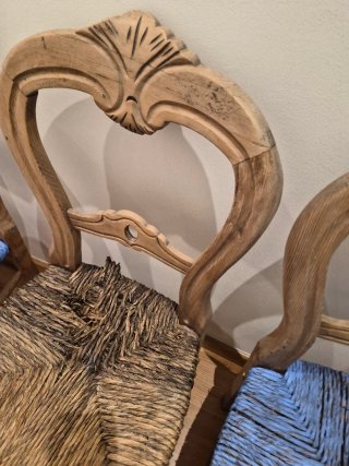 Sillas rústicas de madera para restaurar