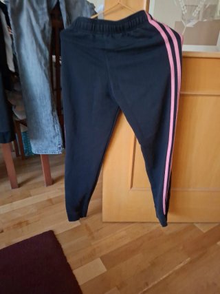 Pantalón chándal Adidas negro y rosa