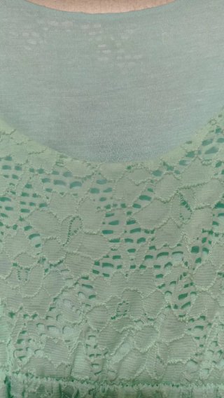 Vestido corto calado