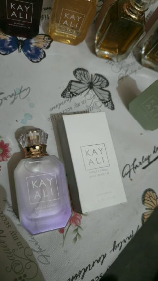 KAYALI Vanilla Candy Rock Sugar | 42 Perfume