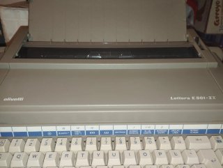 Máquina de escribir Olivetti Lettera E501-II