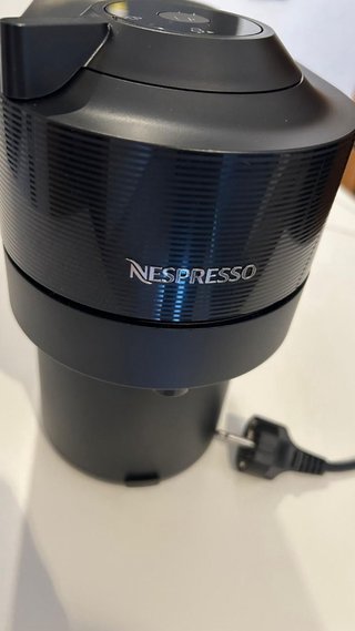 Cafetera Nespresso Vertuo Negra