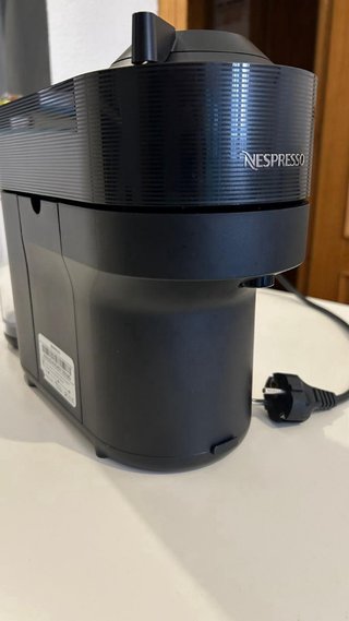 Cafetera Nespresso Vertuo Negra