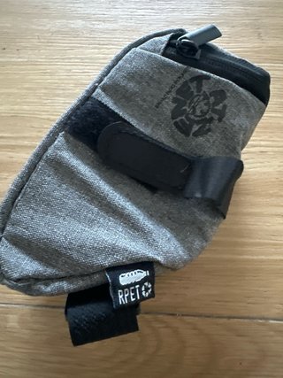 Bolsito para bicicleta gris
