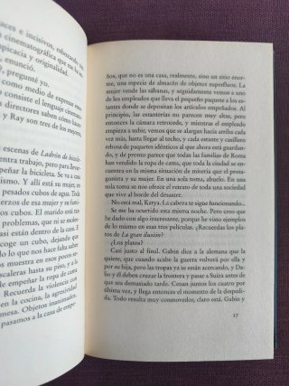 Un hombre en la oscuridad