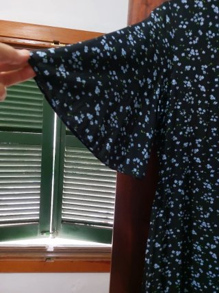 Vestido midi estampado floral turquesa