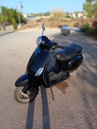 Vespa Lx50 Negra
