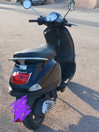 Vespa Lx50 Negra