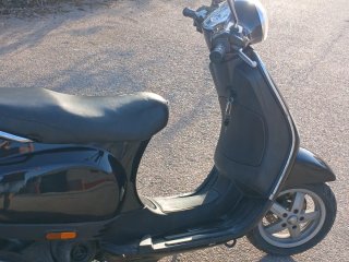 Vespa Lx50 Negra