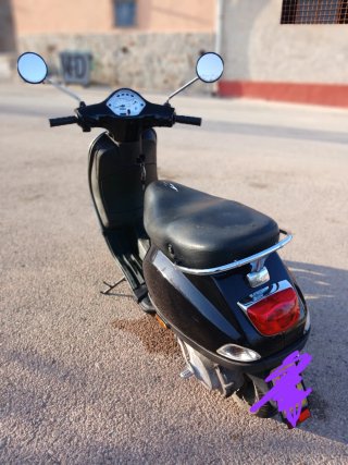 Vespa Lx50 Negra