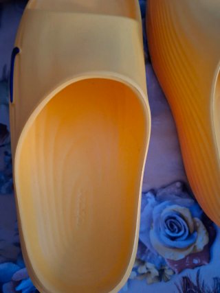 Nike ReactXRejuven8 Chanclas Amarillas