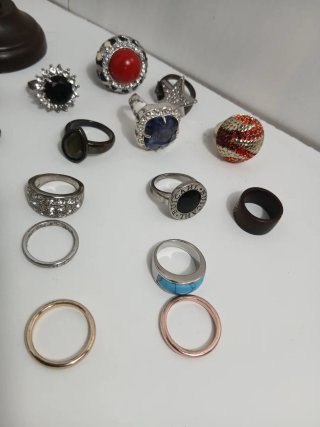 Lote 28 Anillos Bisutería Vintage Y2K