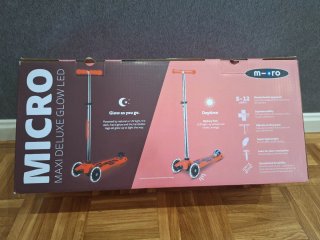 Patinete Micro Maxi Deluxe Glow LED Rojo