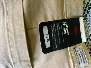 Pantalón Levi's beige sin estrenar, talla 31,