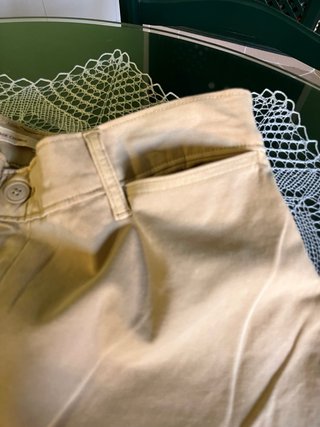 Pantalón Levi's beige sin estrenar, talla 31,