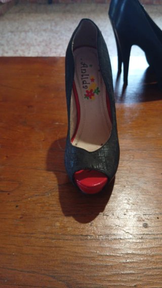 Zapatos tacón negros y rojos talla 36