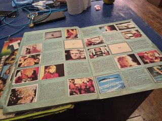 Lote 2 álbumes de cromos Tele Pop y V