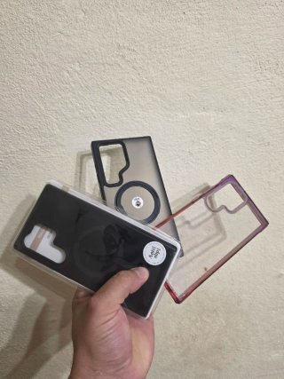 Lo vendo con sus 4 fundas y su caja