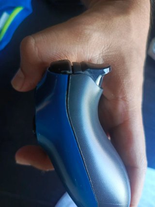 Consola PS4 + 1 Juegos + Mando