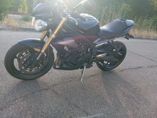 Triumph Street Triple Moto Negra
