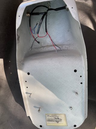 Asiento con intermitente y luz trasera
