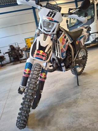 Moto Enduro 125 Red Bull