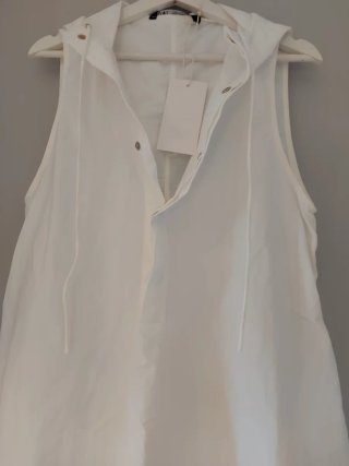 Vestido con capucha Zara Talla M