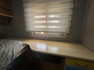 Escritorio madera ingeniería cajonera zapatero