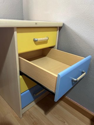 Escritorio madera ingeniería cajonera zapatero