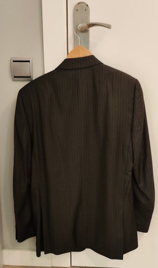 Traje negro con rayas de caballero