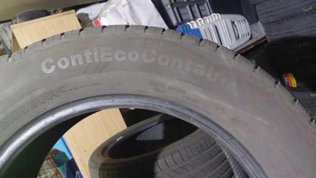 Neumáticos 215/60/17