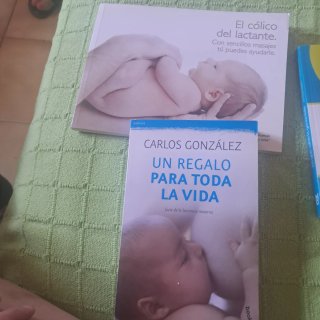2 Libros: Un Regalo para Toda la Vida y El Cólico
