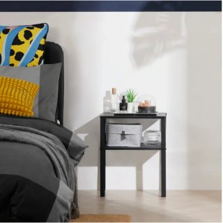 Mesita auxiliar IKEA negra