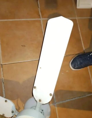 Ventilador de techo blanco