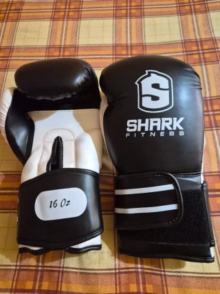 Guantes de Boxeo Shark Fitness 16 oz